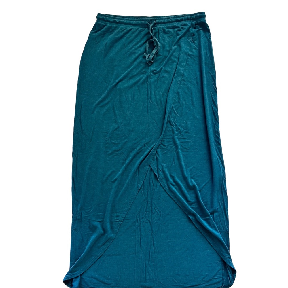 LOFT Maxi Skirt Size M – Front Slit Flowy / Casual Chic & Effortless Style